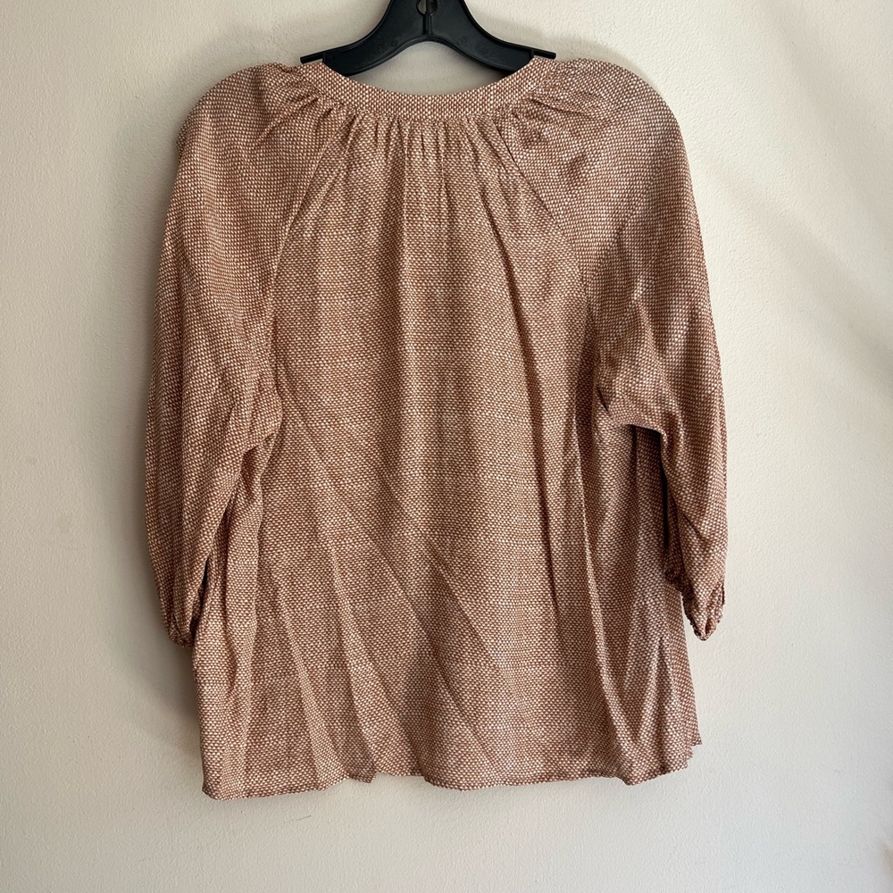 Joie woman’s 100% silk v neck blouse - Picture 5 of 9